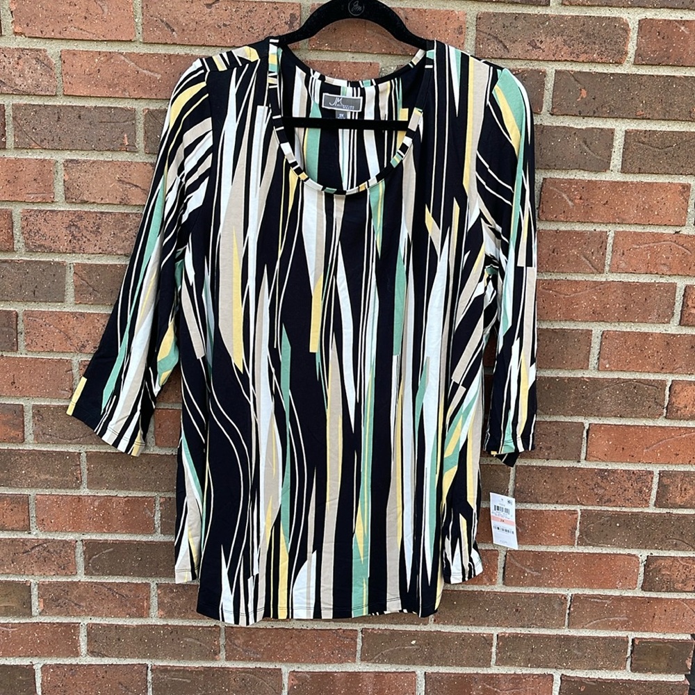 JM Collection Woman Dressy Tee
